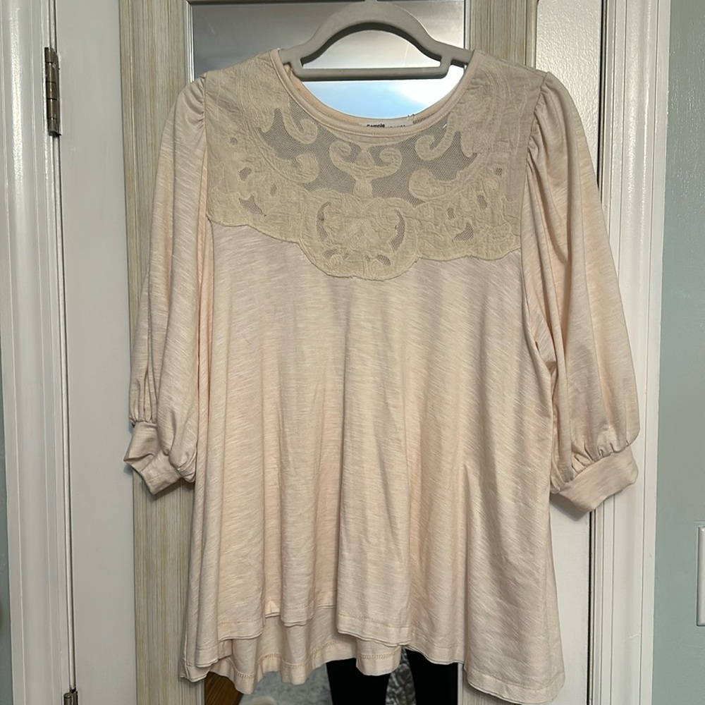 NWT cream swing top with lace detail